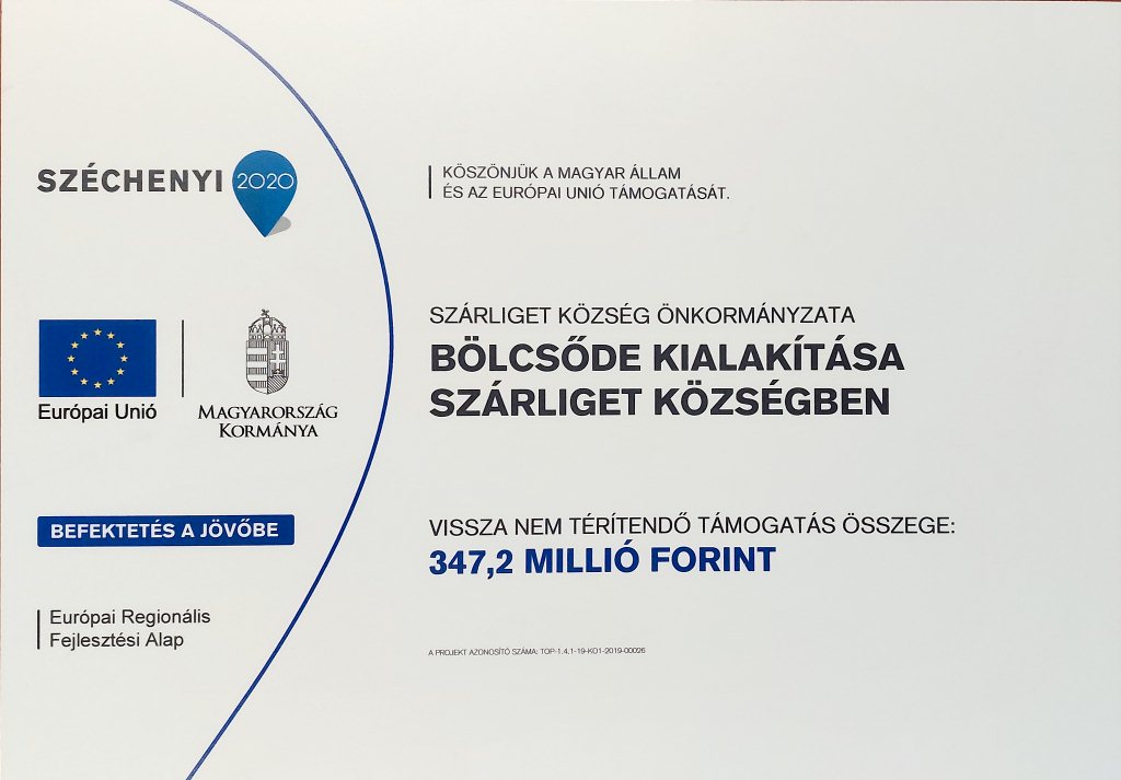 A bölcsőde-projekt tájékoztató táblája